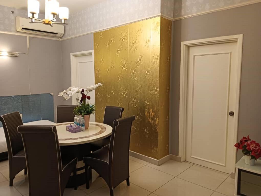 Posezení v ubytování Bintang Lux B&B Suites Times Square KL