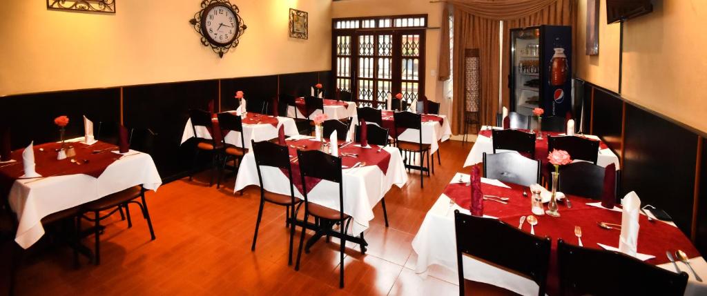 Restaurace v ubytování Hotel Montecarlo