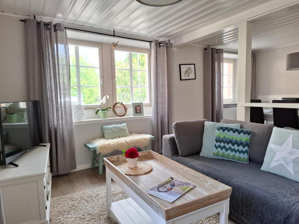 Μια τηλεόραση ή/και κέντρο ψυχαγωγίας στο Ferienhaus N° 14