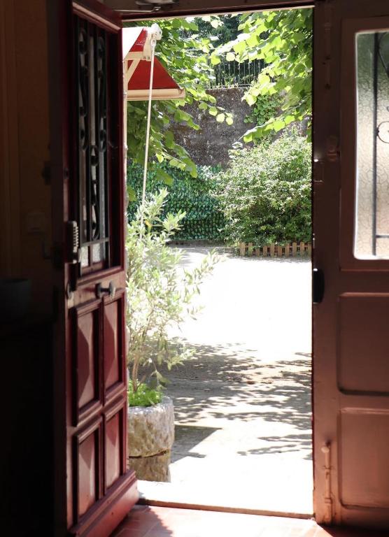 Zahrada ubytování Hôtel - Pub Le Petit Bosquet
