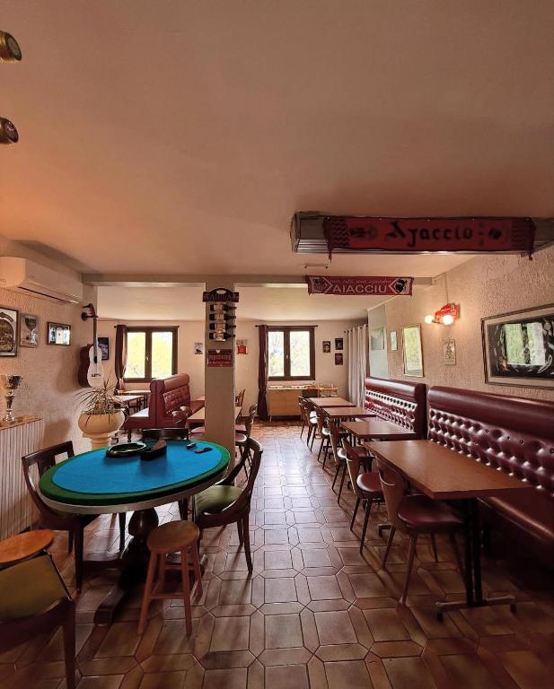 Posezení v ubytování Hôtel - Pub Le Petit Bosquet