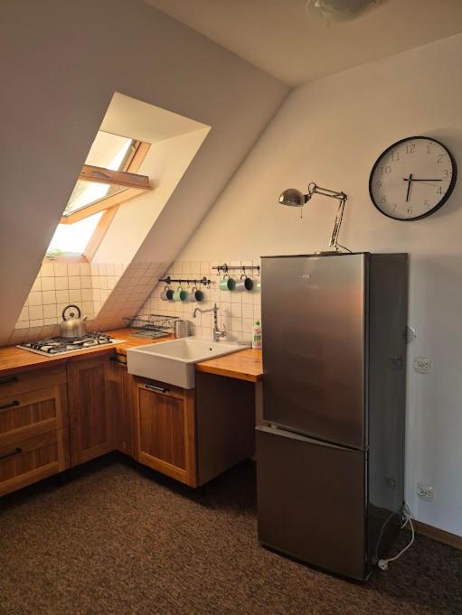 Kuchyňa alebo kuchynka v ubytovaní Pensjonat Rybaczówka - noclegi, restauracja, port