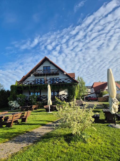 Vonkajšia záhrada v ubytovaní Pensjonat Rybaczówka - noclegi, restauracja, port