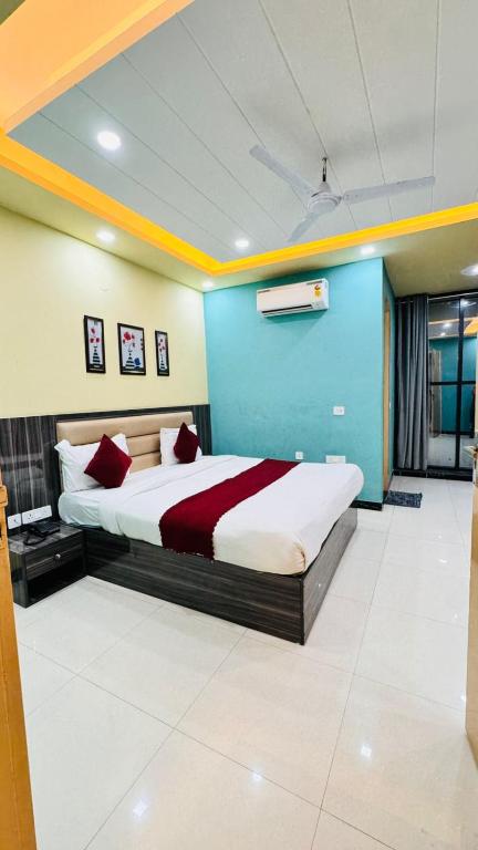 Postel nebo postele na pokoji v ubytování Hotel Sky