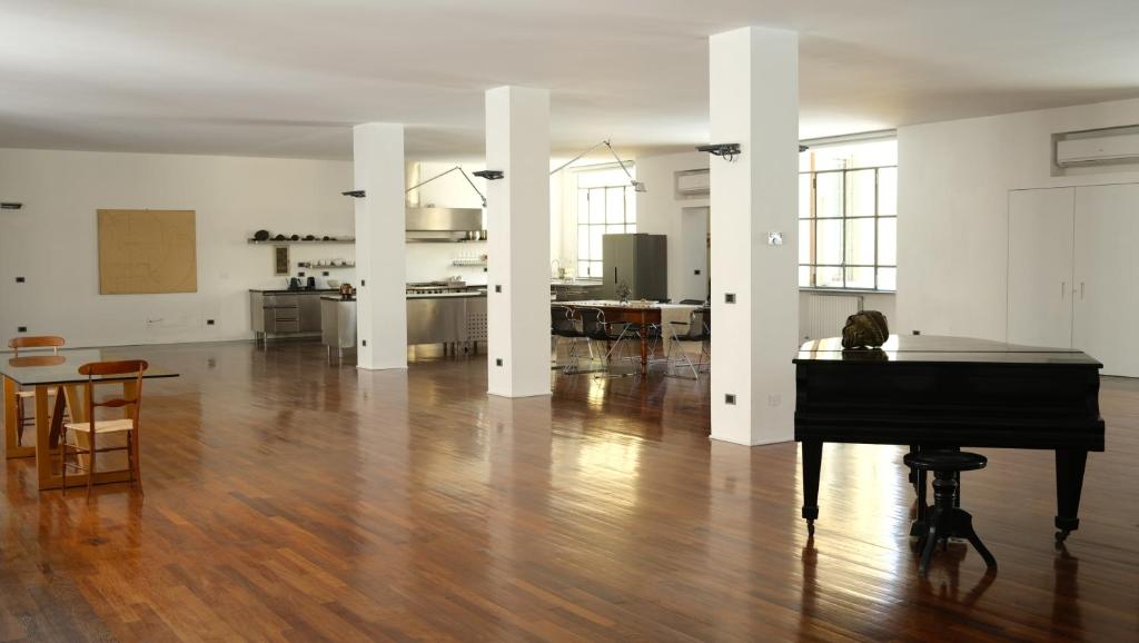 Loft Tortona design district 450 square meters