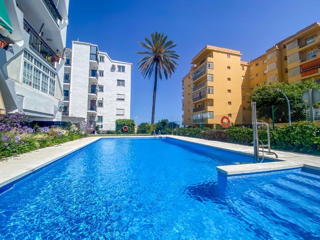 Bazén v ubytování Reformado apartamento en el centro con vista al mar nebo v jeho okolí