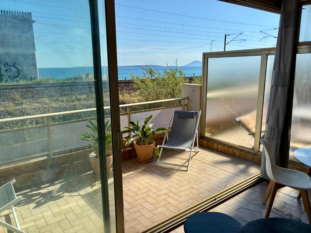 Balkón nebo terasa v ubytování JUAN - PLAGES - PARKING Privé - TERRASSE VUE MER
