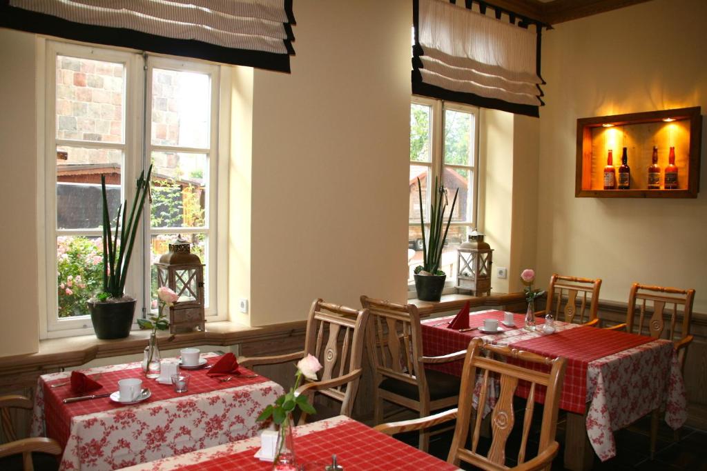 Restaurace v ubytování Hotel Altes Stadthaus