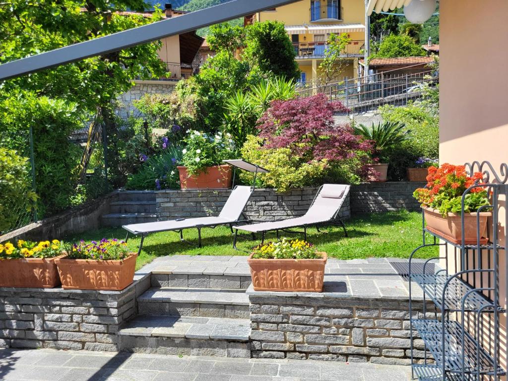 Zahrada ubytování Casa Intignano - appartamento con terrazzo vista lago