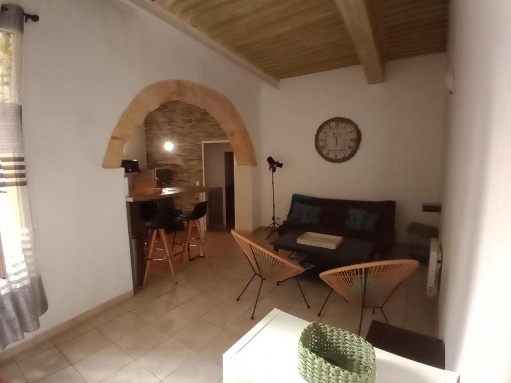 Photo de la galerie de l'établissement Le paisible appart Aixois de Chantal en hypercentre, à Aix-en-Provence