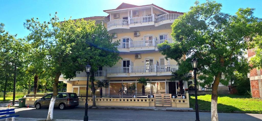 Budova, kde se aparthotel nachází