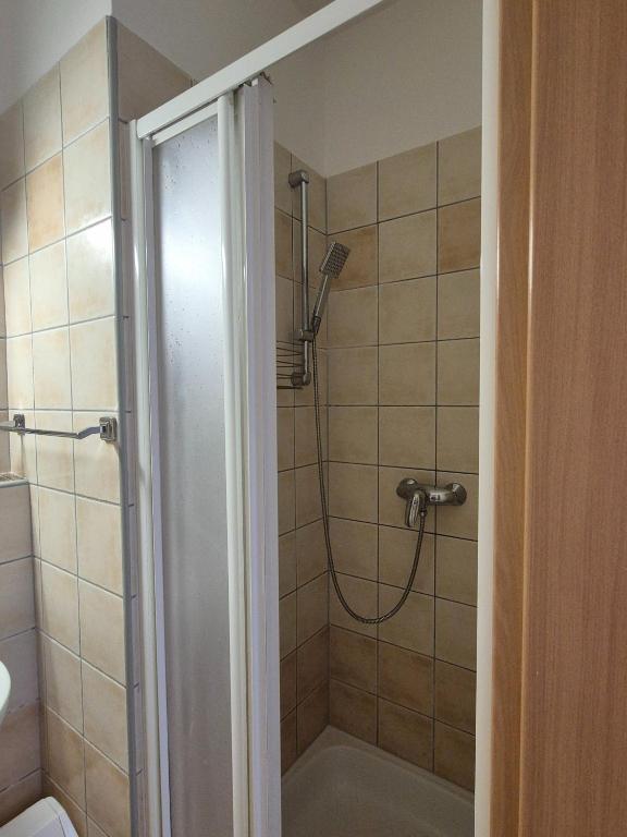 Łazienka w obiekcie Manna Wellness Apartman Zalakaros