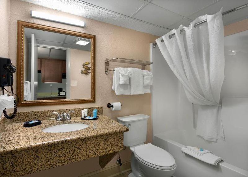 Sea Crest Oceanfront Resort photo
