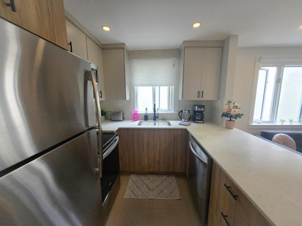 JstLikeHome - Serenity Suites & Guesthouse - Resim 15