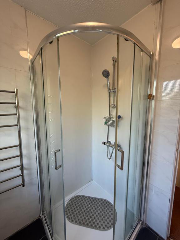 Et badeværelse på Town house close to city centre