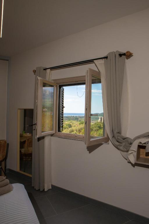 Collimare Bed and Breakfast - Queen Room With Sea View