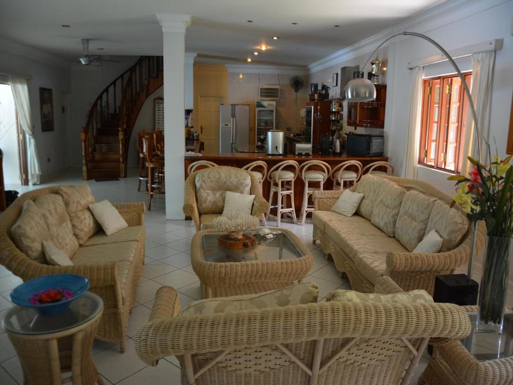 Posezení v ubytování Villa De Cerf