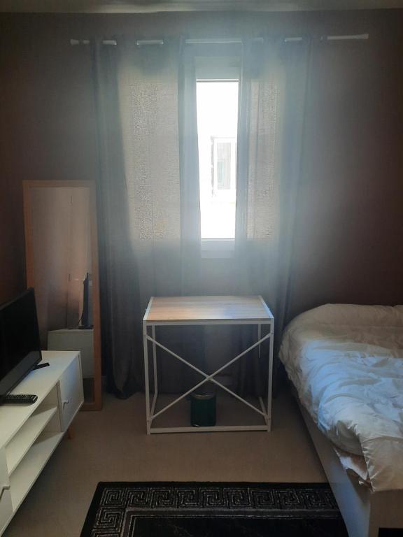 Photo de la galerie de l'établissement Chambre moderne meublé, à Saint-Étienne