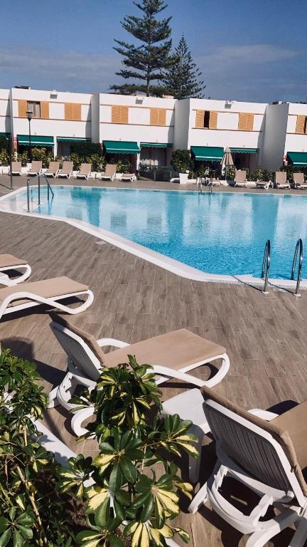 The swimming pool at or close to Sunny MASPALOMAS