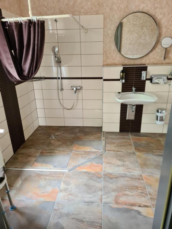 
Triple Room - Disability Access
