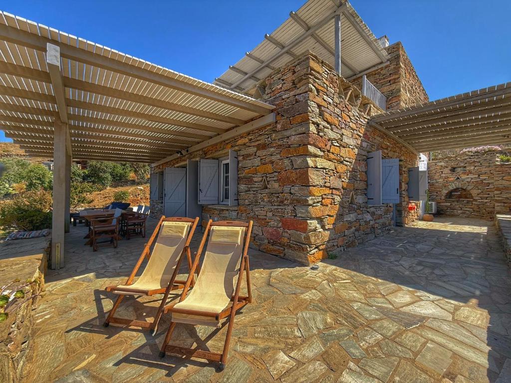 Fotografie z fotogalerie ubytování The Traditional Stone Villa v destinaci Koundouros