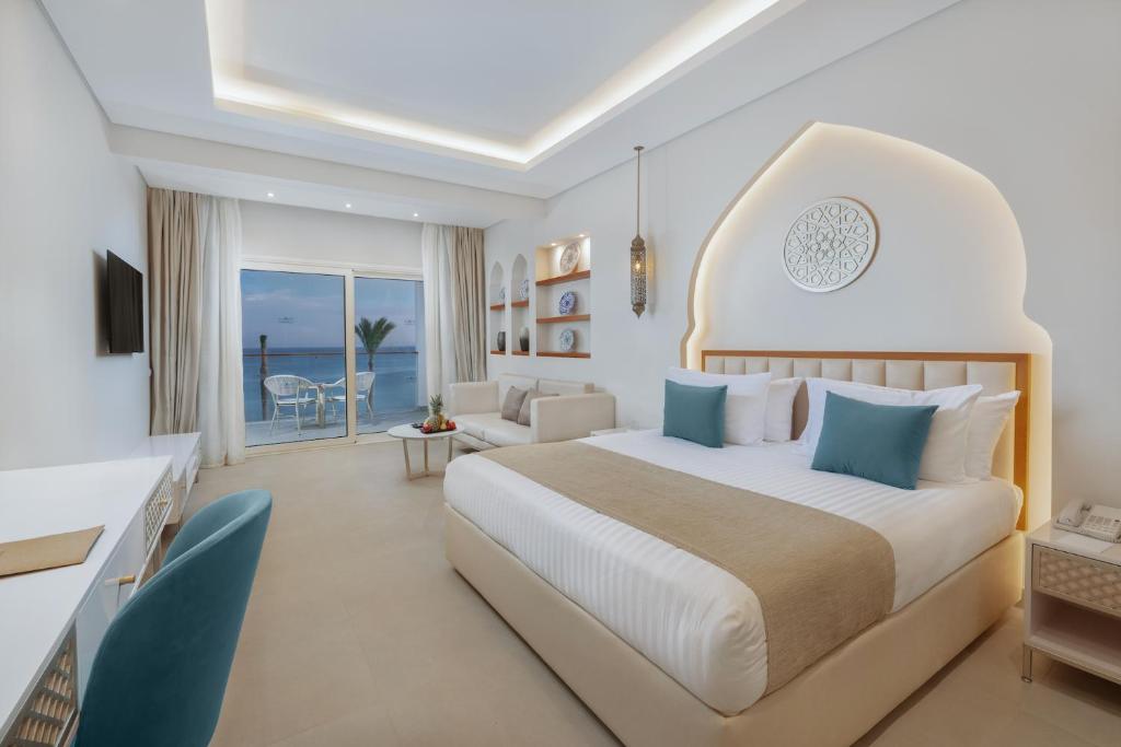 Sunrise Remal Beach Resort - 7