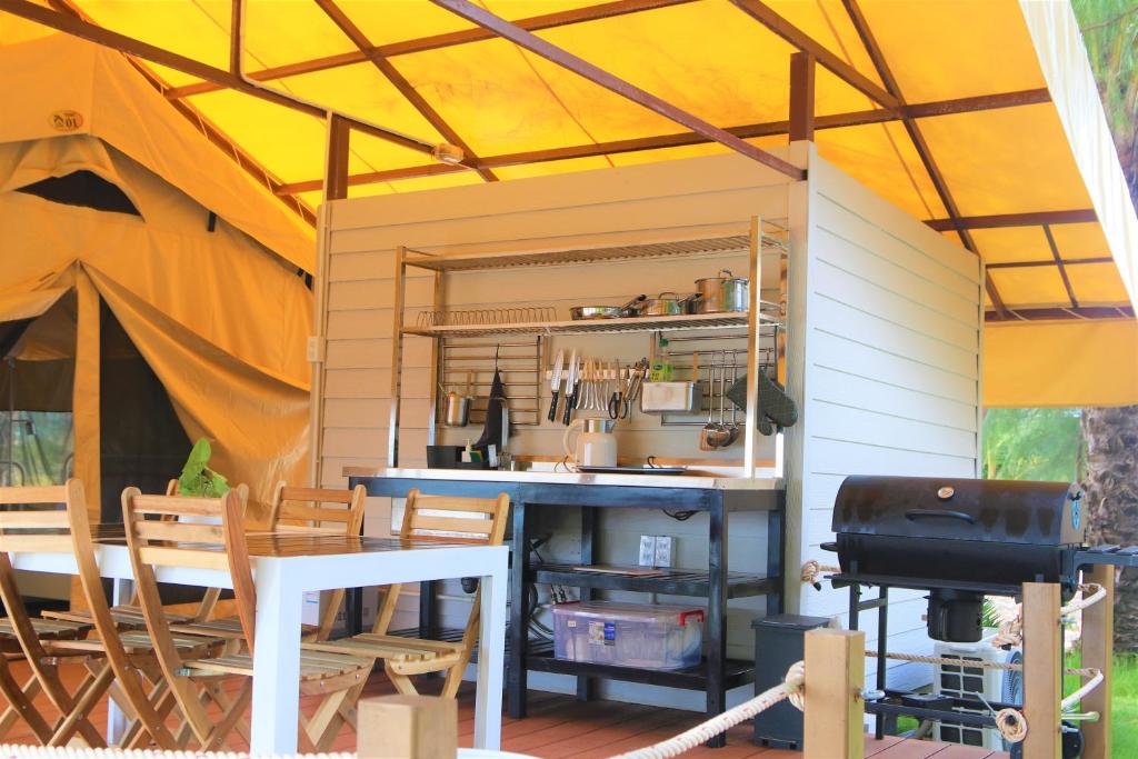 Superior Safari Tent