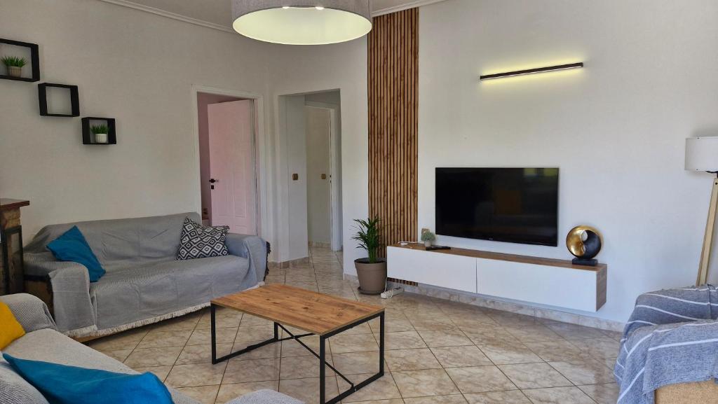 TV a/nebo společenská místnost v ubytování Arte villa Margarita apartment
