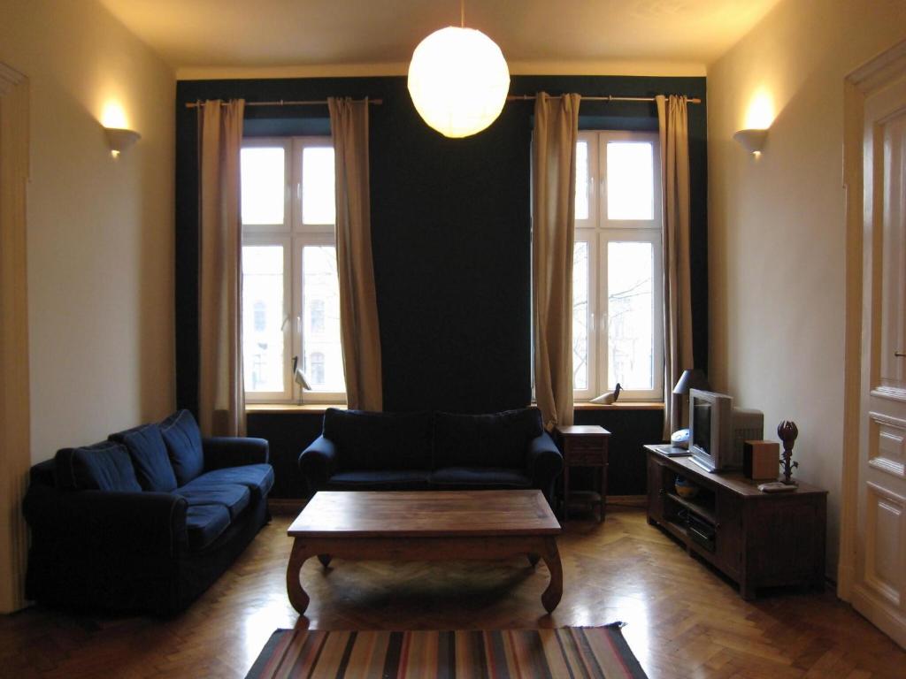 Posedenie v ubytovaní Airy and sunny apartment in the centre of Krakow