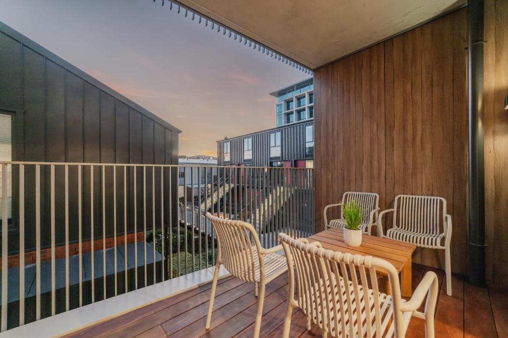 Convenient City Pad - 2BR Laundry Sleeps 5 - Resim 18