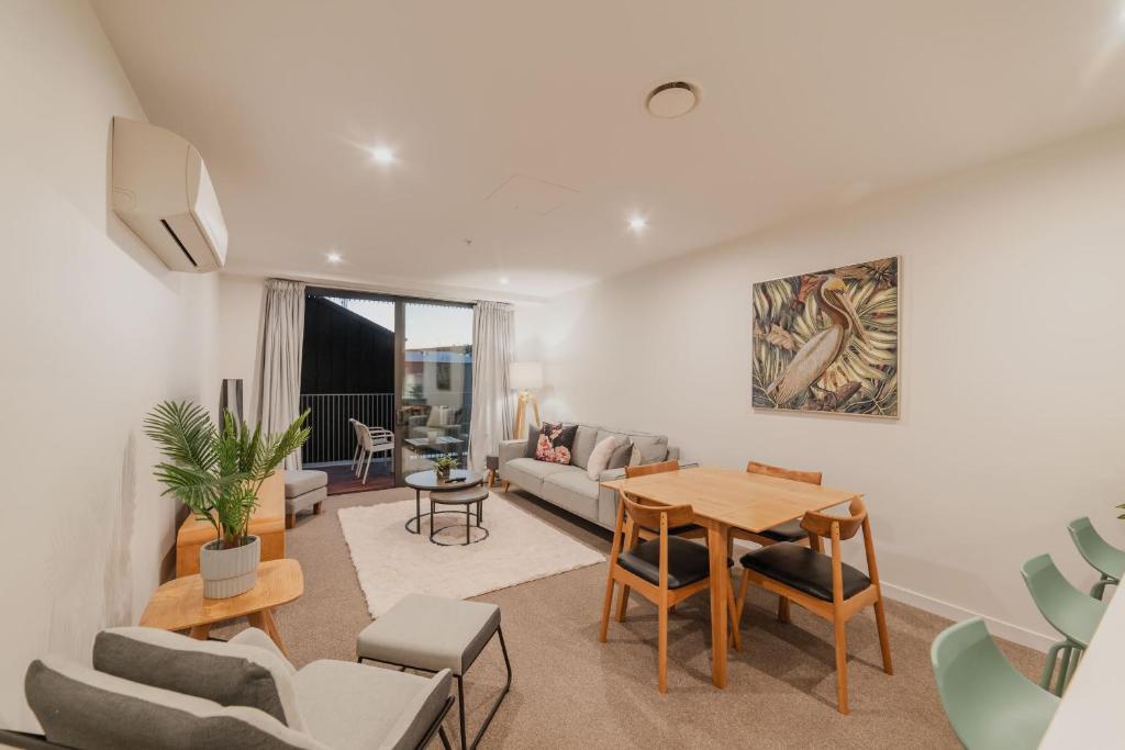 Convenient City Pad - 2BR Laundry Sleeps 5 - Resim 20