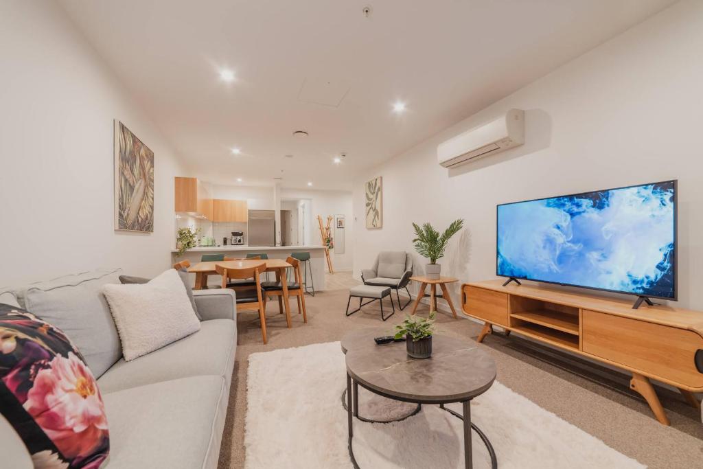 Convenient City Pad - 2BR Laundry Sleeps 5 - Resim 26