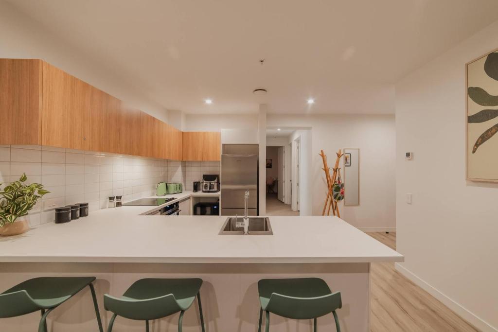 Convenient City Pad - 2BR Laundry Sleeps 5 - Resim 36