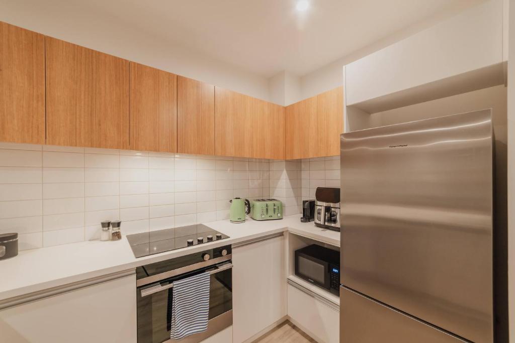 Convenient City Pad - 2BR Laundry Sleeps 5 - Resim 39