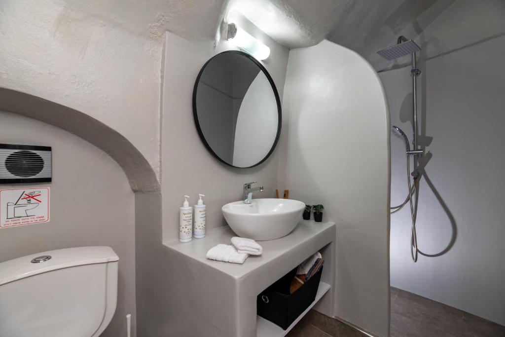 Koupelna v ubytování Messavόli Residences