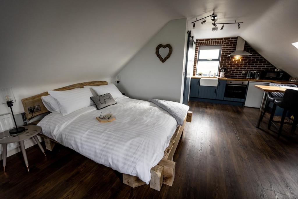Fotografie z fotogalerie ubytování Windswept Loft, 16km to Cliffs of Moher v destinaci Lisdoonvarna