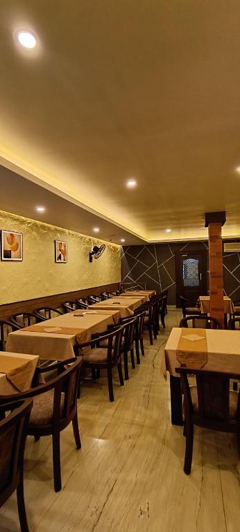 Restaurace v ubytování Hotel Keerthi Regency