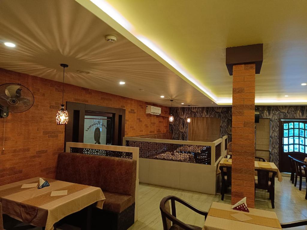 Posezení v ubytování Hotel Keerthi Regency
