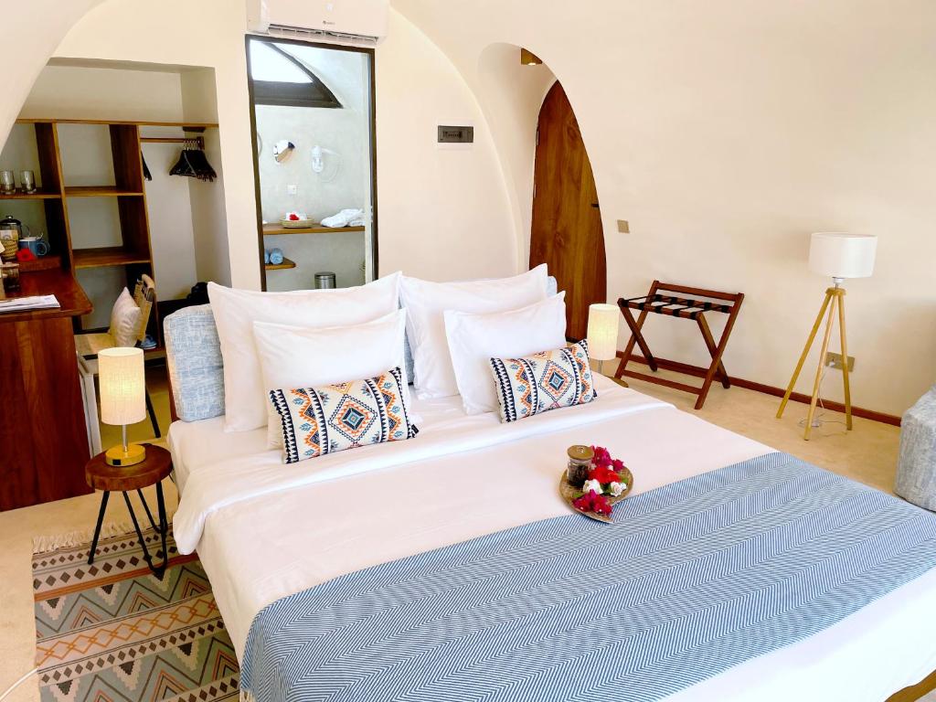 Zanziblue Waves Beach Resort photo 5