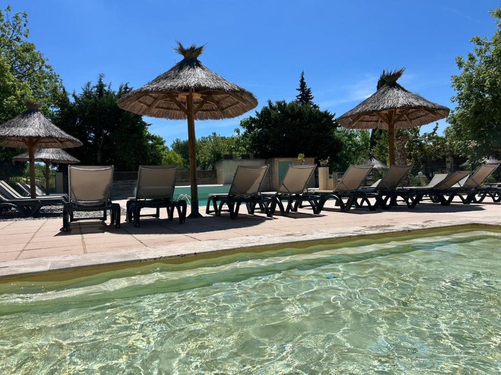 Bazén v ubytování Camping l'Avelanede nebo v jeho okolí