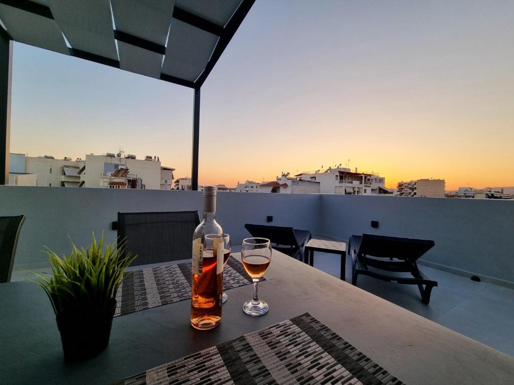10 Apartments & Suites Athens - Resim 5