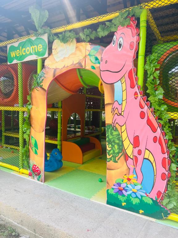 Večerní zábavní program pro hosty v ubytování Hotel Iveria