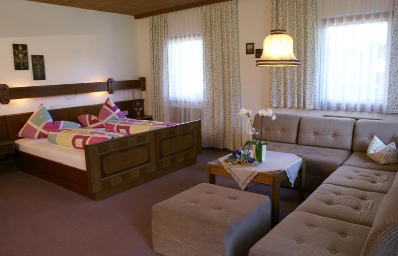 Un pat sau paturi într-o cameră la Klausenhof