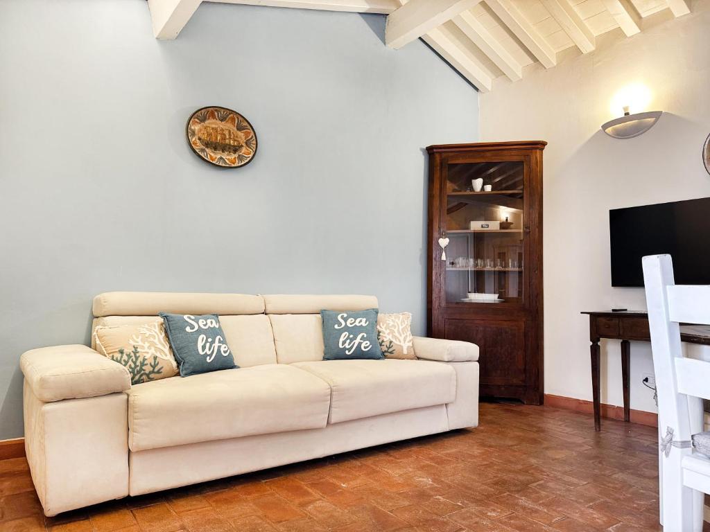 Posedenie v ubytovaní Casa VELIA 78Mq a 30 metri dal Mare di San Vincenzo