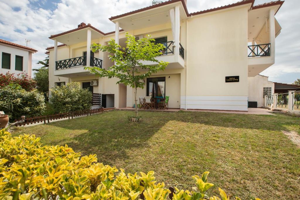 Nikiti Apartment Recon