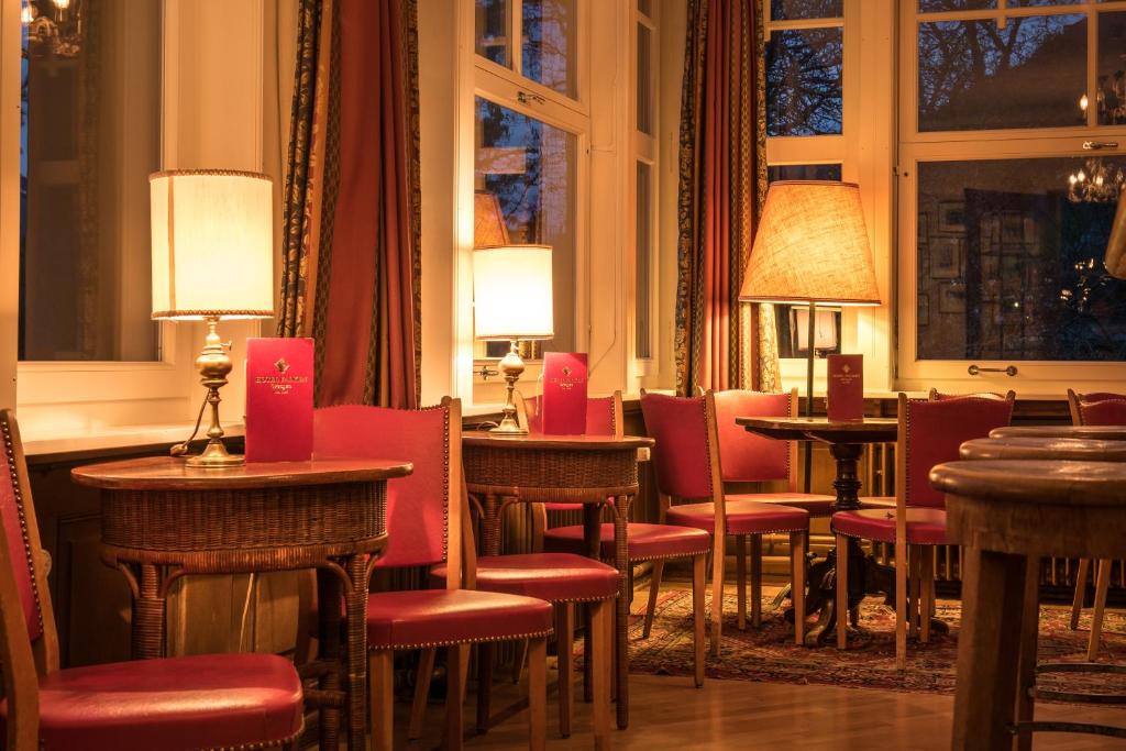 Posezení v ubytování Historic Hotel Falken