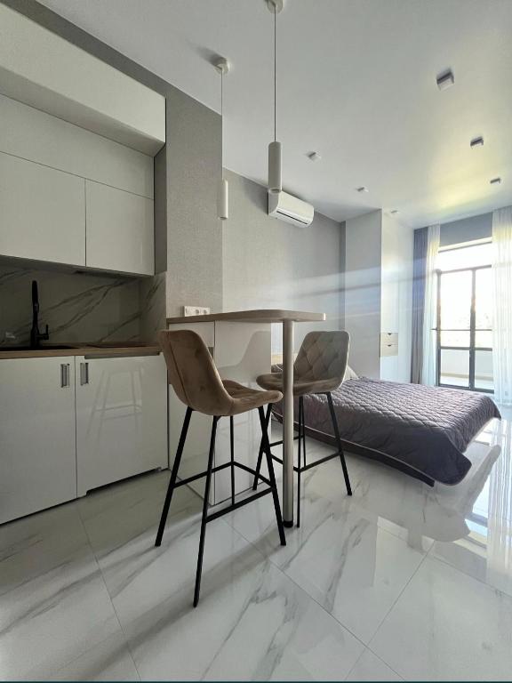 CALYPSO - apartments 50 meters of the sea Odessa головне фото