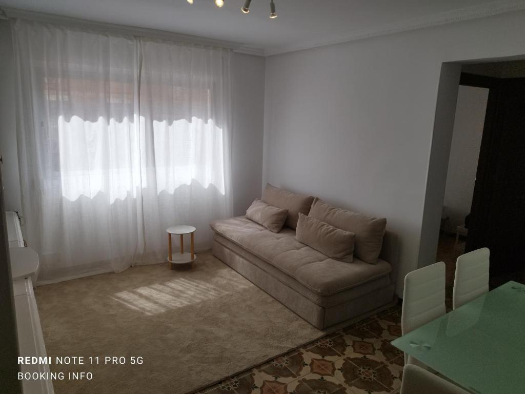 Luminous Living La Elipa