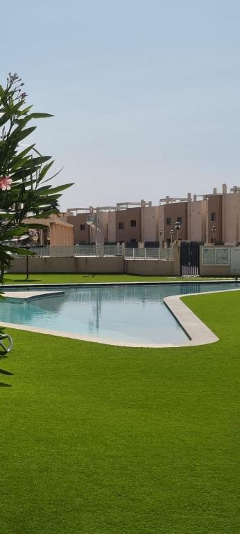 Bazén v ubytování La Zenia Sabrina Apartment 5 nebo v jeho okolí