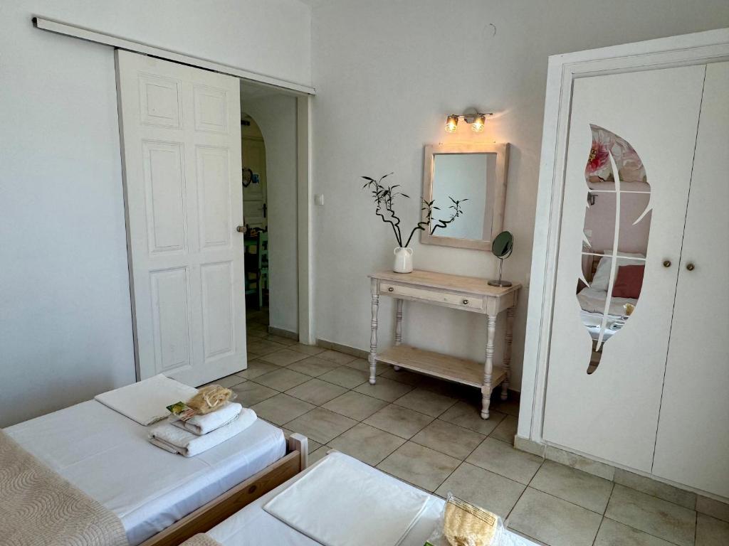Postel nebo postele na pokoji v ubytování Sungate Villas